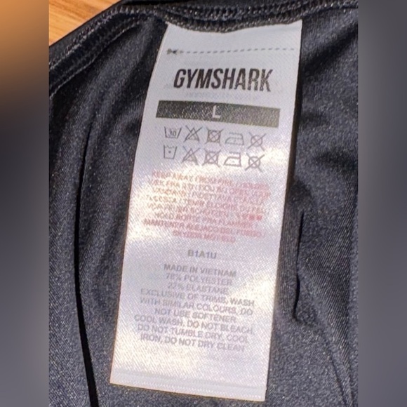 Gymshark Women’s size Large Black Capri - Picture 3 of 3